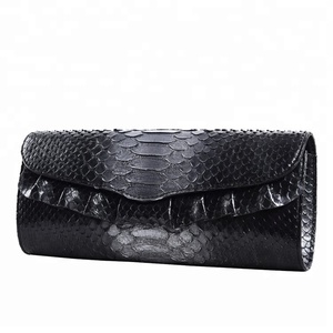 Pochette en cuir <span class=keywords><strong>de</strong></span> luxe femmes peau <span class=keywords><strong>de</strong></span> serpent volants sacs <span class=keywords><strong>de</strong></span> soirée python nom <span class=keywords><strong>de</strong></span> <span class=keywords><strong>marque</strong></span> sacs à <span class=keywords><strong>main</strong></span> vente <span class=keywords><strong>sac</strong></span> à <span class=keywords><strong>main</strong></span> <span class=keywords><strong>de</strong></span> créateur dame - Product Image 2