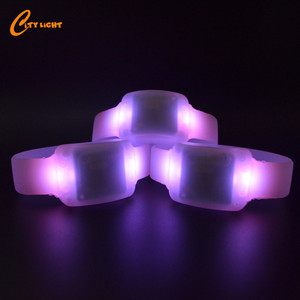 Vòng Đeo Tay Led Lập Trình 2018 Vòng Đeo Tay Led Rfid Điều Khiển Từ Xa Không Dây DMX - Product Image 3