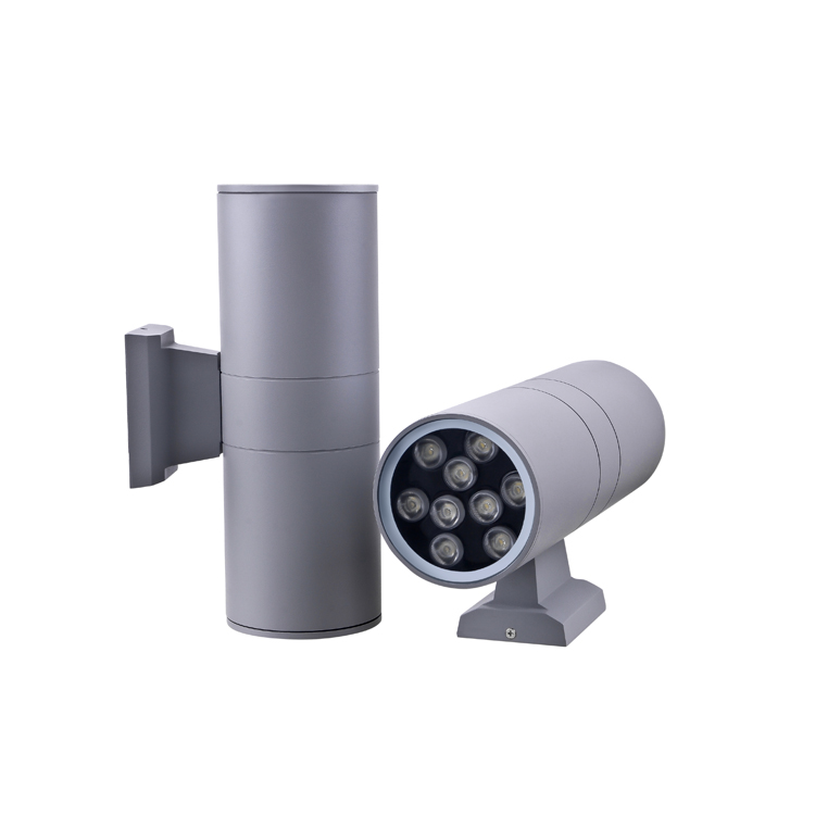 RGB настенный светильник может менять цвета он сам или пульта дистанционного управления