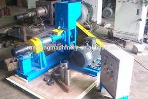 <span class=keywords><strong>Pas</strong></span> <span class=keywords><strong>cher</strong></span> Populaire En Europe Commerciale Fabricants Fournisseurs de Nourriture Pour Poissons D'alimentation de Poisson-Chat de Formulation Et la Production Extrudeuse Machine - Product Image 6