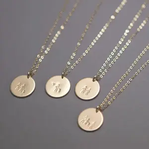 Pendentif famille en forme de disque avec «Stick», collier de disque personnalisé, cadeau pour mères, sœurs, pères ou meilleurs amis