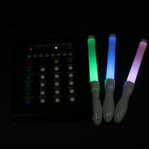 Gậy Phát Sáng Điều Khiển Từ Xa Đèn Led Nhấp Nháy Nhiều Màu - Product Image 1