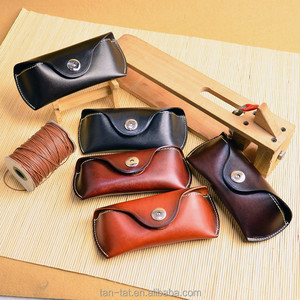 Étui de lunettes de soleil en cuir, porte-lunettes en vogue Tan - Product Image 3