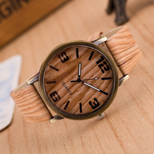 Orologi <span class=keywords><strong>da</strong></span> <span class=keywords><strong>Polso</strong></span> Unisex <span class=keywords><strong>in</strong></span> Stile <span class=keywords><strong>Legno</strong></span> Simulato con Cinturino <span class=keywords><strong>in</strong></span> Pelle, Movimento al Quarzo, Disponibili <span class=keywords><strong>in</strong></span> 6 Colori - Product Image 5