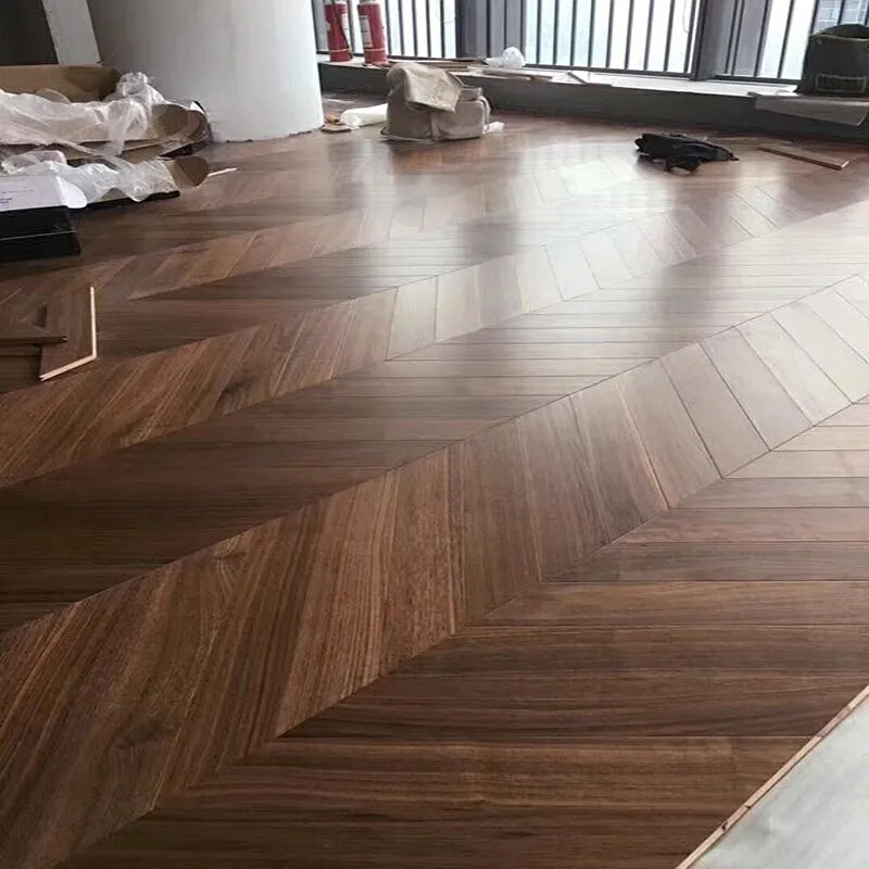 Noce nera americana progettato chevron pavimenti in parquet