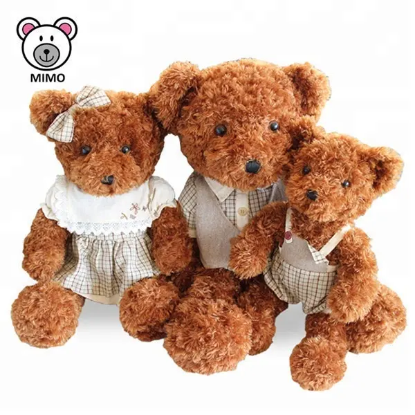 Familia dulce peluche marrón oso de peluche con ropa barata al por mayor niños de dibujos animados juguete suave oso de peluche personalizado