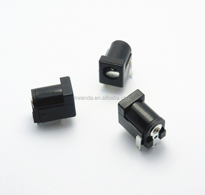 Adaptateur secteur pour <span class=keywords><strong>aspirateur</strong></span> et <span class=keywords><strong>rasoir</strong></span> électrique 0.3A30VDc, prise horizontale femelle 2.0/2.5 mm - Product Image 1