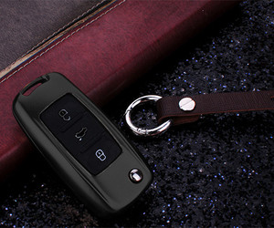 Housse de clé de voiture en aluminium de couleur noire pour VW <span class=keywords><strong>GTI</strong></span> POLO Bora Tiguan Passat B5 B6 Golf 4 MK5 Jetta Eos avec <span class=keywords><strong>porte</strong></span>-clés - Product Image 1