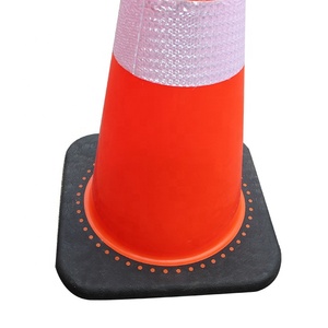 Flexible Sicherheit 750mm Verkehrs kegel Verkehrs sicherheit PVC-Kegel mit schwarzer Basis - Product Image 2