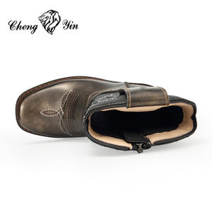 Stivali da Cowboy per Ragazzi Nuovo Design 2025, Popolari Stivali Invernali alla Moda per Bambini, Stivali da <span class=keywords><strong>Neve</strong></span> Antiscivolo per Bambini - Product Image 5