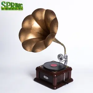 Kreatif Rumah Jendela tampilan Logam Buatan Tangan Retro Gramophone kerajinan Besi Dekorasi Antik