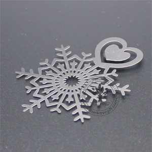 Segnalibro in Metallo a Forma di Fiocco di Neve, Taglio Laser di Alta Qualità, Colore Argento - Product Image 3