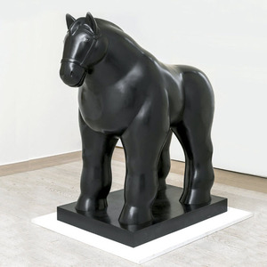 Sculpture en bronze moderne de petite taille, copie d'art, Fernando <span class=keywords><strong>Botero</strong></span>, sculpture de main et de cheval - Product Image 2