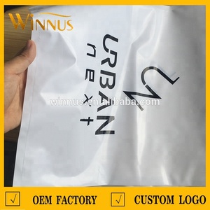 Vêtement <span class=keywords><strong>pas</strong></span> <span class=keywords><strong>cher</strong></span> <span class=keywords><strong>t</strong></span>-<span class=keywords><strong>shirt</strong></span> jeans shopping transporter des sacs en plastique personnalisés avec propre logo - Product Image 3