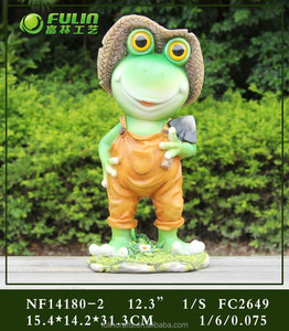 Statua di rana a grandezza naturale, ornamento da giardino in stile cartone animato - Product Image 3