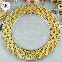Assiettes de présentation rondes populaires de 13 pouces en verre à bord doré, transparentes, pour la mise en scène de tables de mariage, les événements et la location