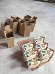 <span class=keywords><strong>Maison</strong></span> d'insectes en bois avec <span class=keywords><strong>toit</strong></span> en fer - Product Image 3