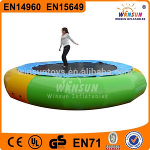 meet ce et en15649 standard commercial pvc bon marché trampoline aquatique - Product Image 2