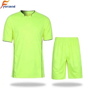 Camiseta de fútbol <span class=keywords><strong>verde</strong></span> de grado superior, logotipo impreso de transferencia de calor personalizado, camiseta de entrenamiento de manga corta con cuello en V de poliéster 100% - Product Image 1