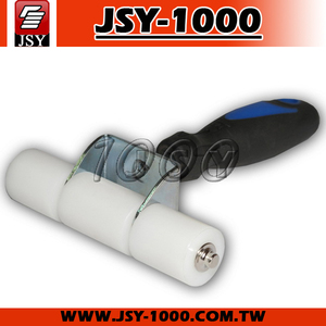 3-1/2" <b>Plastic</b> Carpet Smooth Roller - Product Image 2