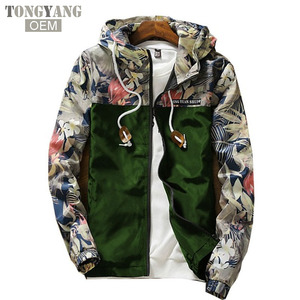 TONGYANG OEM Bomber floreale da uomo Hip Hop Slim Fit <span class=keywords><strong>fiori</strong></span> Bomber cappotto <span class=keywords><strong>giacca</strong></span> da uomo con cappuccio Plus Size - Product Image 3