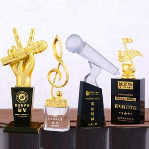 Encargo al por mayor nota música mike premio Micrófono trofeo de cristal para música premios regalos - Product Image 5