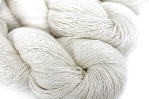 Hilo de Seda <span class=keywords><strong>Merino</strong></span> Blanco Sin Teñir de Lotus Yarns, Precio al por Mayor, <span class=keywords><strong>DK</strong></span>/Worsted, Hilo de Una Sola Capa de 150 m/100 g para Tejer a Mano y Teñir - Product Image 6