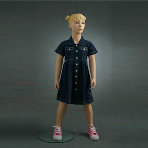 Maniquí Infantil Realista para Exhibición en Escaparates - Product Image 3