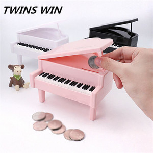어린이를위한 일 용품 도매 돼지 저금통 미니 피아노 아크릴 돼지 저금통 - Product Image 3