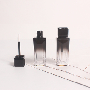 Tubo de brillo de labios de plástico para cosméticos, botella de brillo de labios grande con logotipo personalizado, envase vacío para lápiz labial - Product Image 2