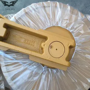 Excavator Bagian SK200 Depan Pemalas LQ52D00044F1 Track Pemalas LQ52D00044F1 24100N5948F2 24100N5948F3 24100N5948F4 24100N6417F1 - Product Image 3