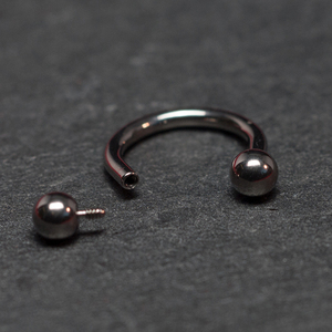 ASTM F136 Titanium Internal Threaded Piercing Circular Barbell Horseshoe <strong>Ring</strong> with Countersunk Balls - Product Image 1