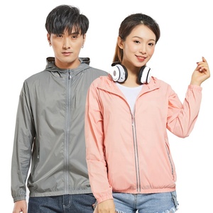 Idrorepellente protetto da UV leggero e traspirante giacca da esterno giacca a vento con cappuccio per donna e uomo - Product Image 6