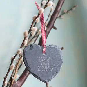 Ornamenti personalizzati Love 10*9 cm a forma di cuore bordo naturale bordo cartello appeso all'aperto tavole appese in ardesia