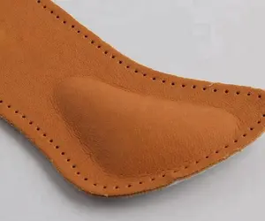 M5 Gember Micro-Leer Ademend Comfortabele Slanke Footcare Inlegzolen Met Dunne En 3/4 Ontwerp Past Alle Soorten Schoenen.