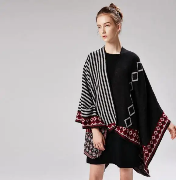 Stock de alta calidad doble-lado manta de lana vestido de poncho mujer chales de ponchos venta al por mayor