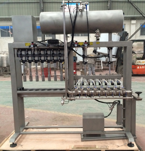 <span class=keywords><strong>Machine</strong></span> de remplissage et de bouchage de bouteilles en verre de bière artisanale à contre-pression semi-automatique à 4 stations Tiantai - Product Image 5