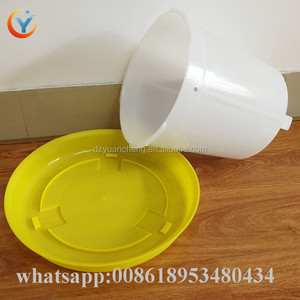 Bevitore automatico del pulcino per gli alimentatori e i bevitori di plastica del pollame del pollo/alimentatori del pollo e <span class=keywords><strong>serbatoio</strong></span> della bottiglia di allevamento dell'acquavite - Product Image 4
