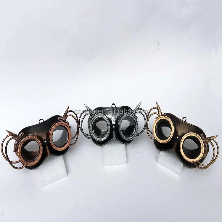 Simple Venetian Style Steampunk Mask With Googles