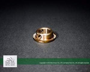 Moteur à engrenages de transmission à pignon de haute précision personnalisé de haute qualité certifié ISO9001 en matériau ferreux doré durable - Product Image 6