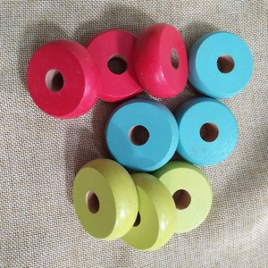 Roue ronde en <span class=keywords><strong>bois</strong></span> coloré 47*17mm, perles plates en <span class=keywords><strong>bois</strong></span> naturel non fini - Product Image 1