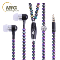 Écouteurs intra-auriculaires pour téléphone portable, avec micro, perles de diamant et de perles, collier de couple, écouteurs tendance, cadeau pour filles, écouteurs
