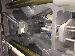 250 toneladas de Haití Servo sistema de máquina de moldeo por inyección de plástico - Product Image 4
