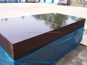 Entre los beneficios del Tablero terciado se puede destacar su moldaje formado de madera de pino, que posee un revestimiento con - Product Image 4