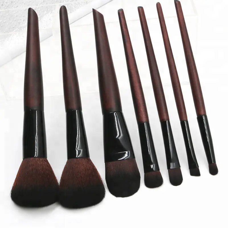 2018 New Products 7pcs set wooden handle comfortable makeup brush