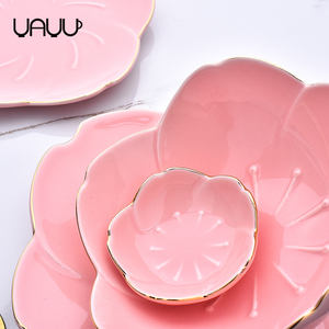 Nouveaux produits <span class=keywords><strong>FENN</strong></span> sauce en céramique en forme de fleur servant un petit ensemble de plats avec bord doré pour la maison cuisine restaurant hôtel - Product Image 3