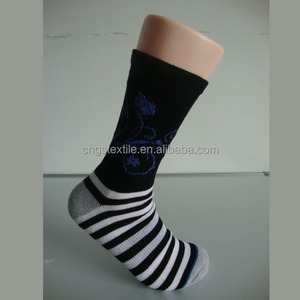 personalizado puño elástico medio rizo patrón de rayas azul blanco y te negro para hombre del deporte atlético calcetines - Product Image 3