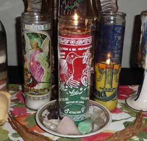 Vela Votiva Mexicana de Cera de Parafina Hecha a Mano con Intenciones de Oración para Decoración Navideña del Hogar - Product Image 4