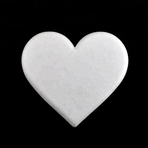 Cœurs <span class=keywords><strong>en</strong></span> mousse de litchi blanc pur <span class=keywords><strong>en</strong></span> polystyrène pour modélisation, loisirs créatifs et décoration de fête - Product Image 1