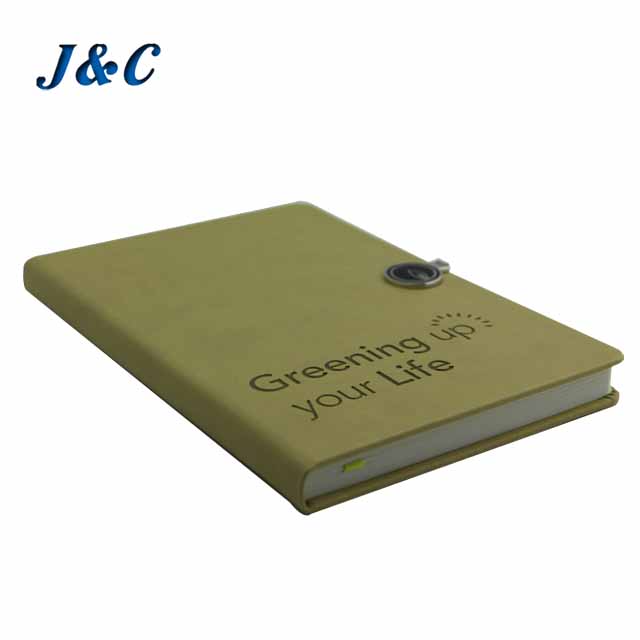 Дневник A5 Notebook кожа ноутбук с письмо на обложке металлический значок журнала
